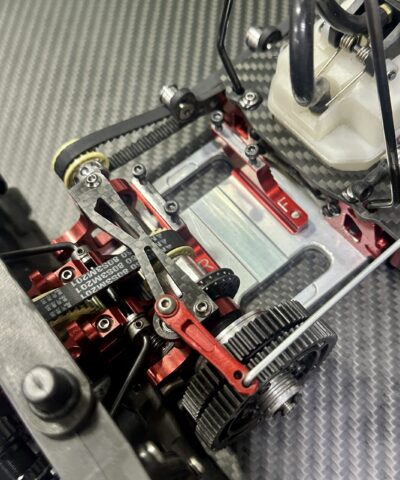 Capricorn C804R + Futaba Servos